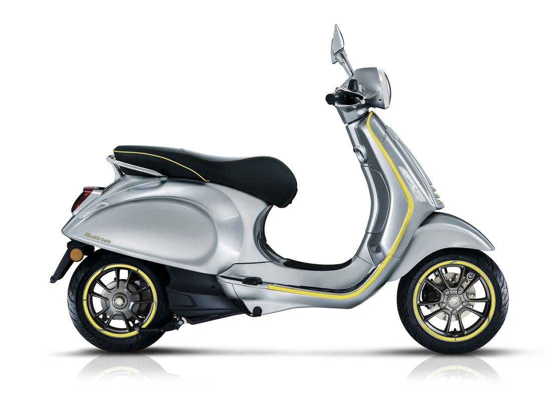 Vespa Elettrica 45 km/h gris et jaune, profil droit