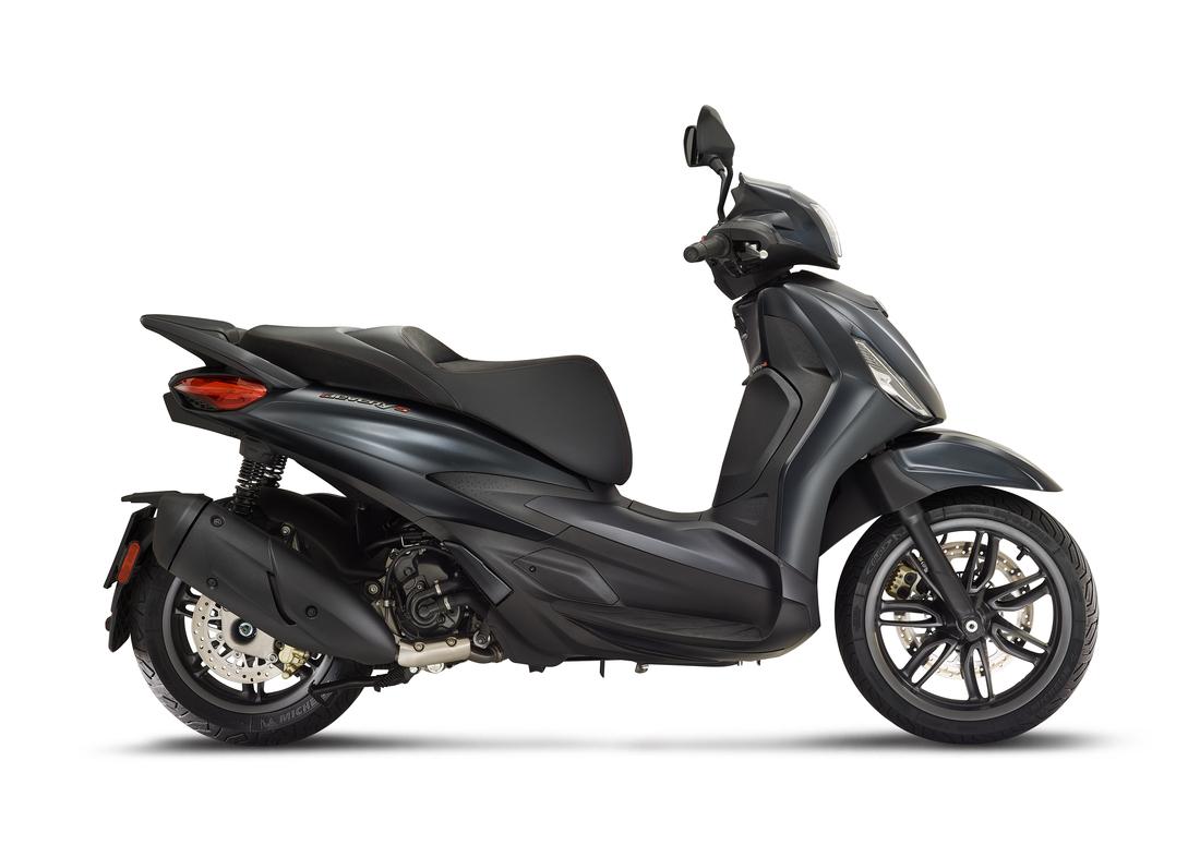 Piaggio Beverly S 300 HPE noir mat, profil droit