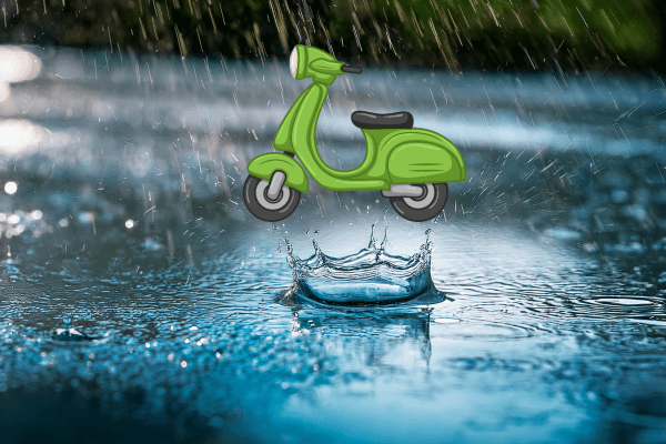Scooter sous la pluie : équipement, conduite et réflexes à adopter
