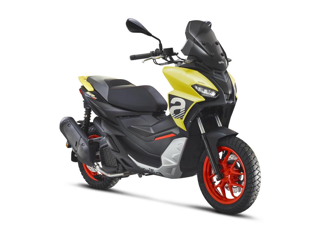 Aprilia SR-GT 125 Sport gris, 3 quart profil droit