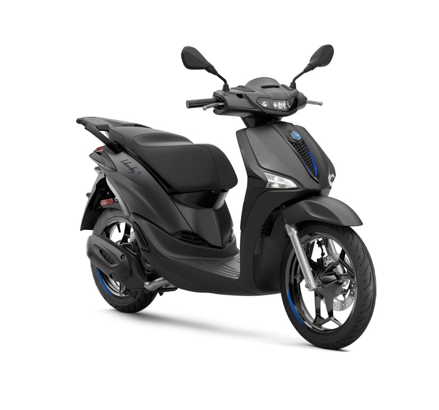 Piaggio Liberty S 50 noir mat, 3 quart face droit