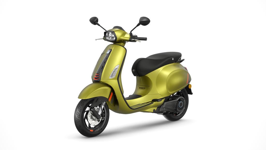 Vespa Sprint S Elettrica 2023 verde ambizioso, 3 quart face gauche