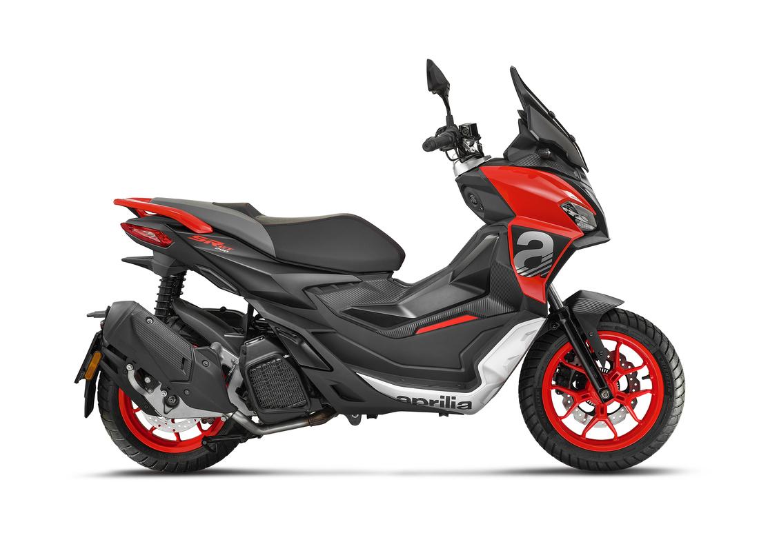 Aprilia SR-GT 125 Sport rouge, profil droit