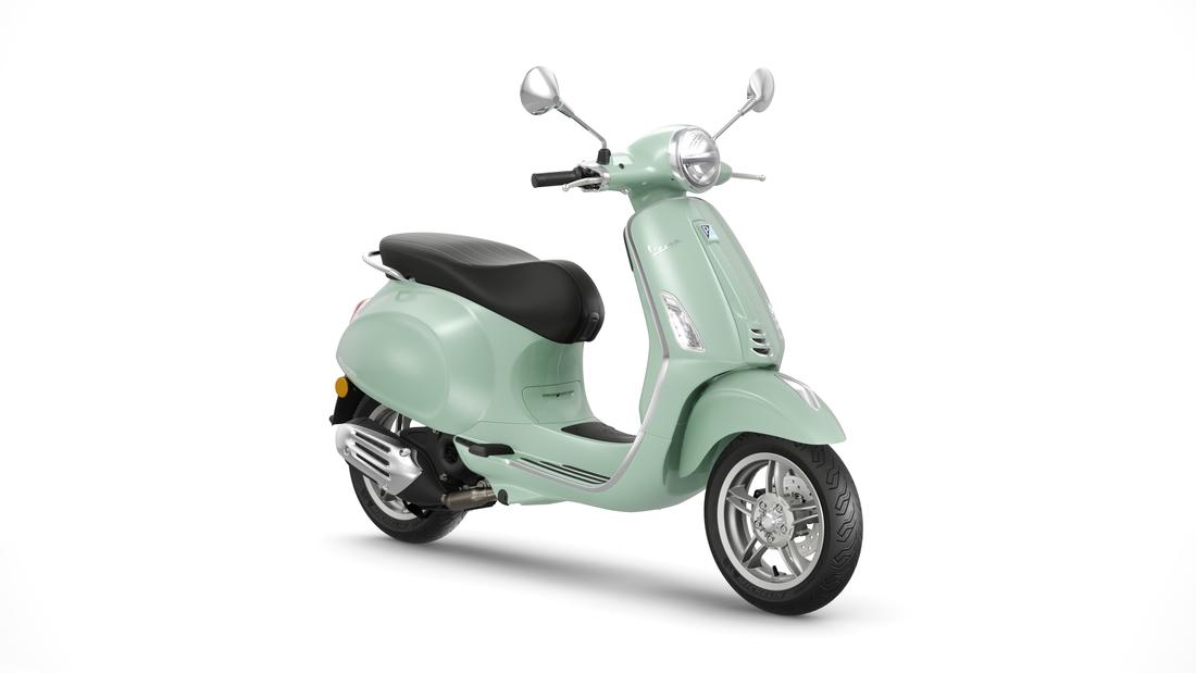 Vespa Primavera 50 vert, 3 quarts face droit