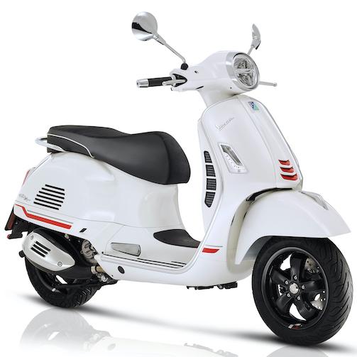 Vespa GTS SuperSport 300 HPE blanc, 3 quart face droit