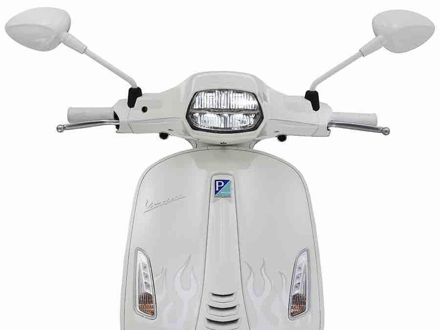 Vespa Sprint 50 x JUSTIN BIEBER, face phare avant