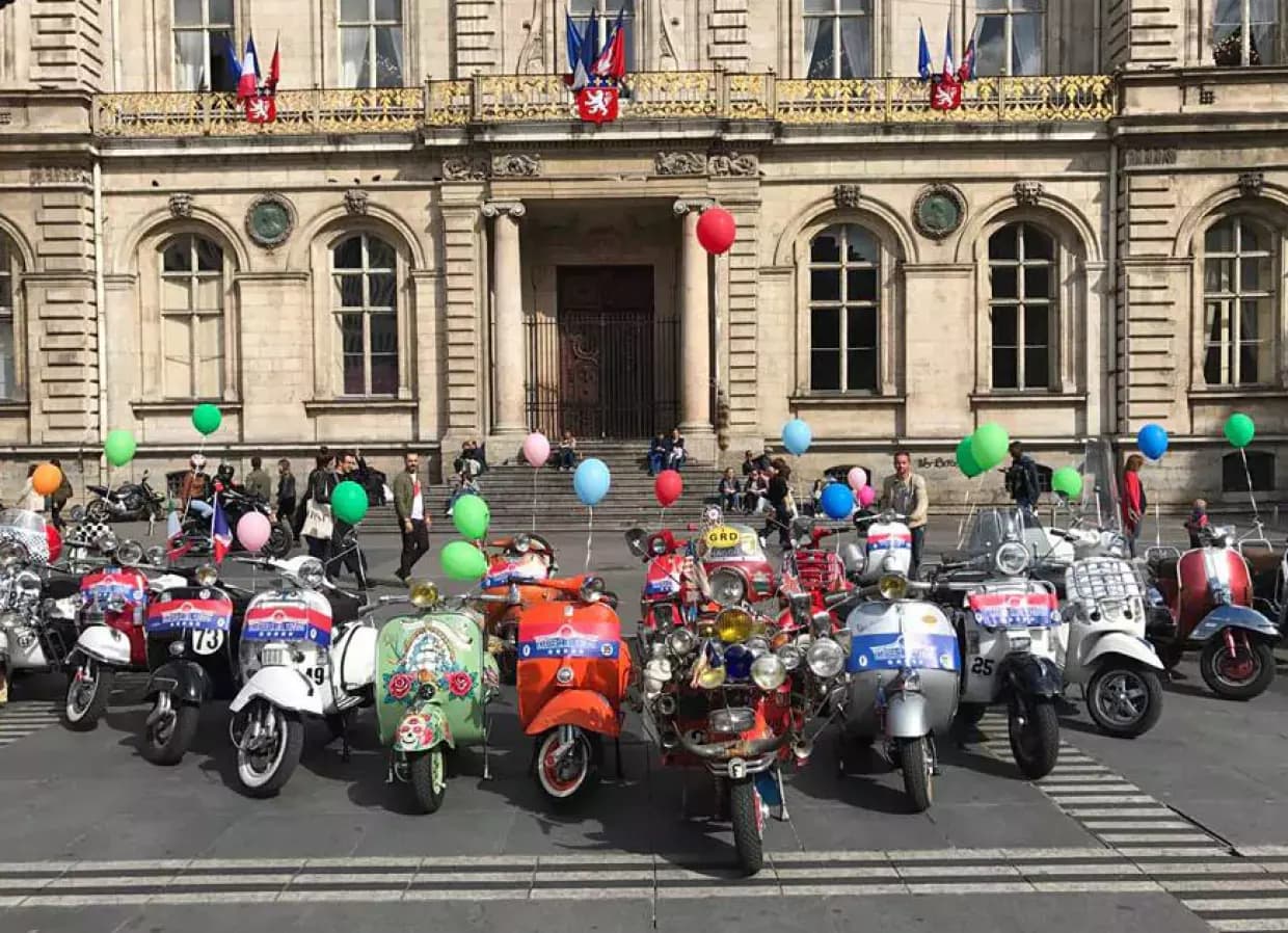 vespa parade