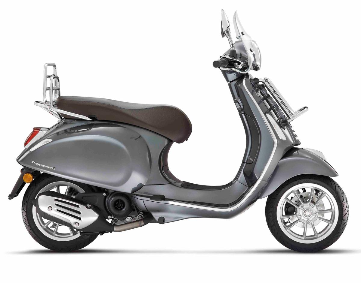 Primavera Touring 125 gris, profil droite