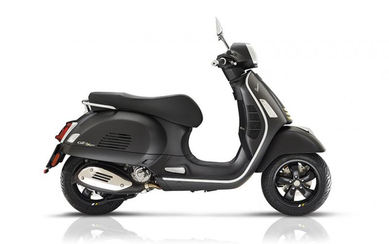 Vespa GTS Vespa Super Tech 300 HPE noir mat,  profil droit