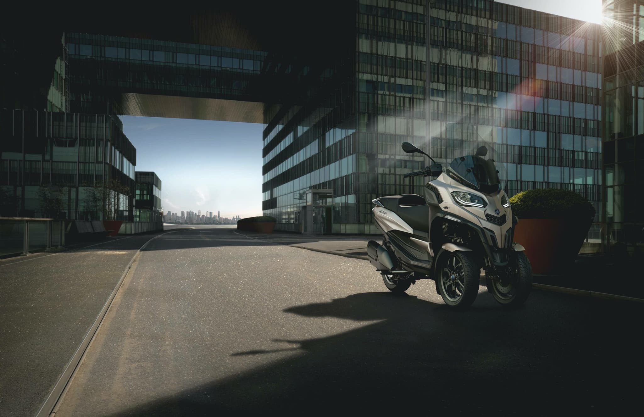 Scooter 3 roues : découvrez le New Piaggio MP3 400 MY 22