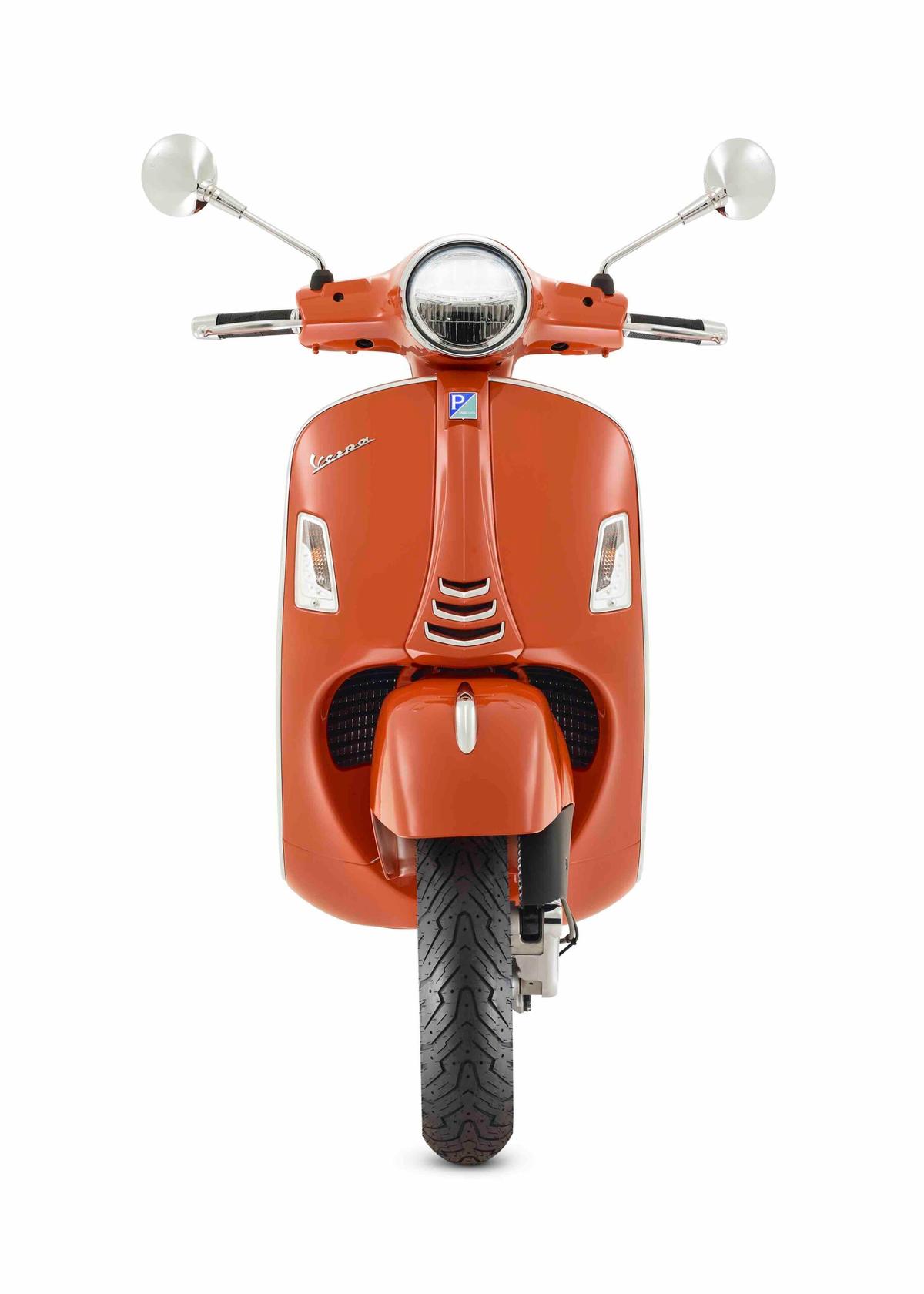 Vespa GTS 300 HPE orange, face