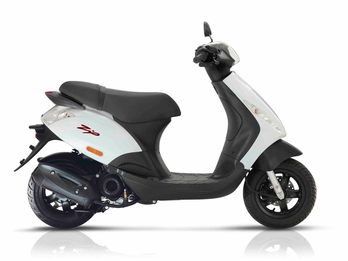 Piaggio Zip 50 4T blanc, profil droite