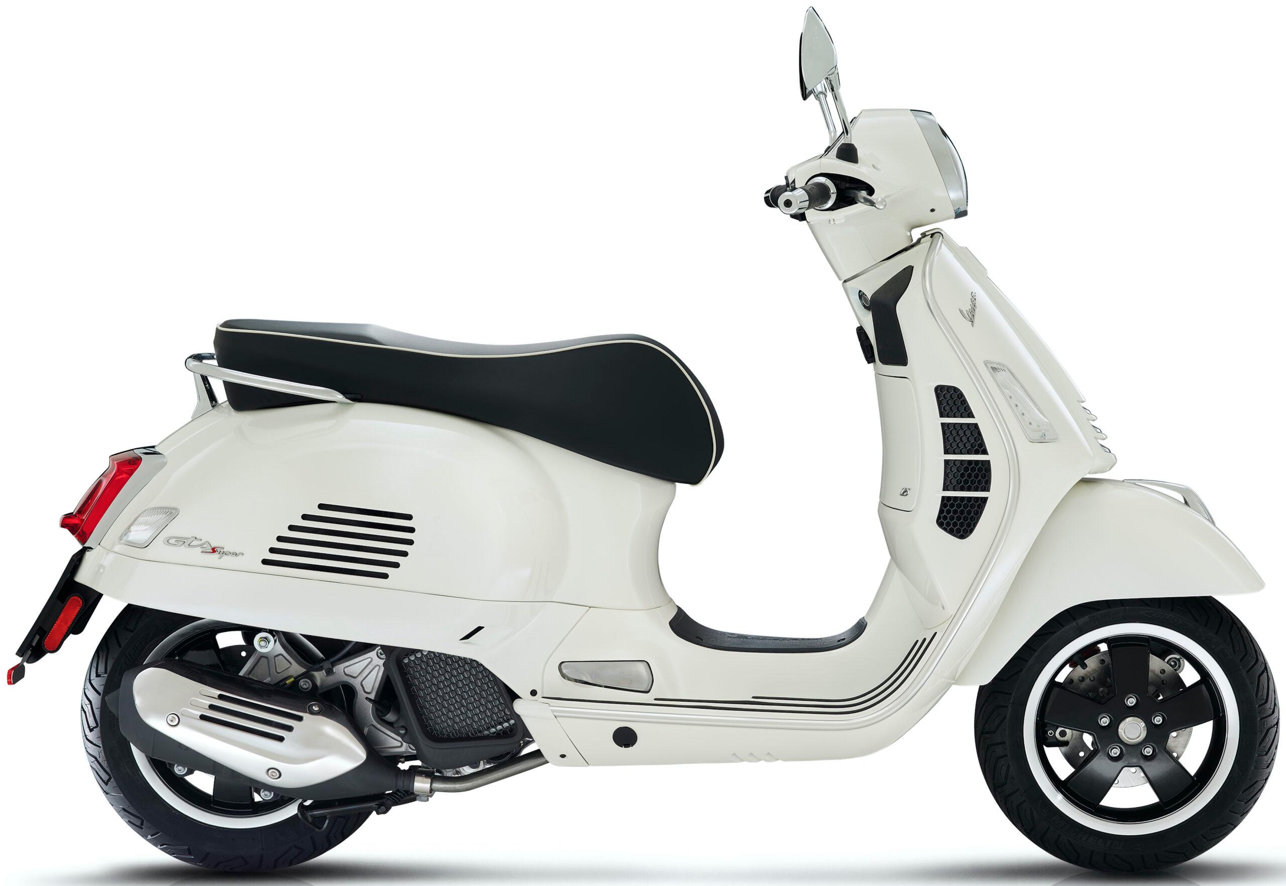 Vespa GTS Super 125 blanc, profil droit