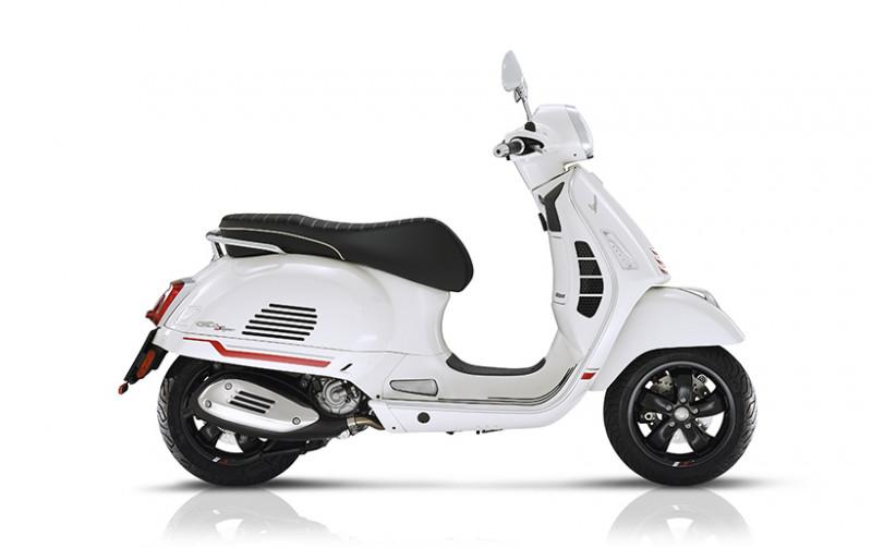 Vespa GTS SuperSport 300 HPE blanc, profil droit